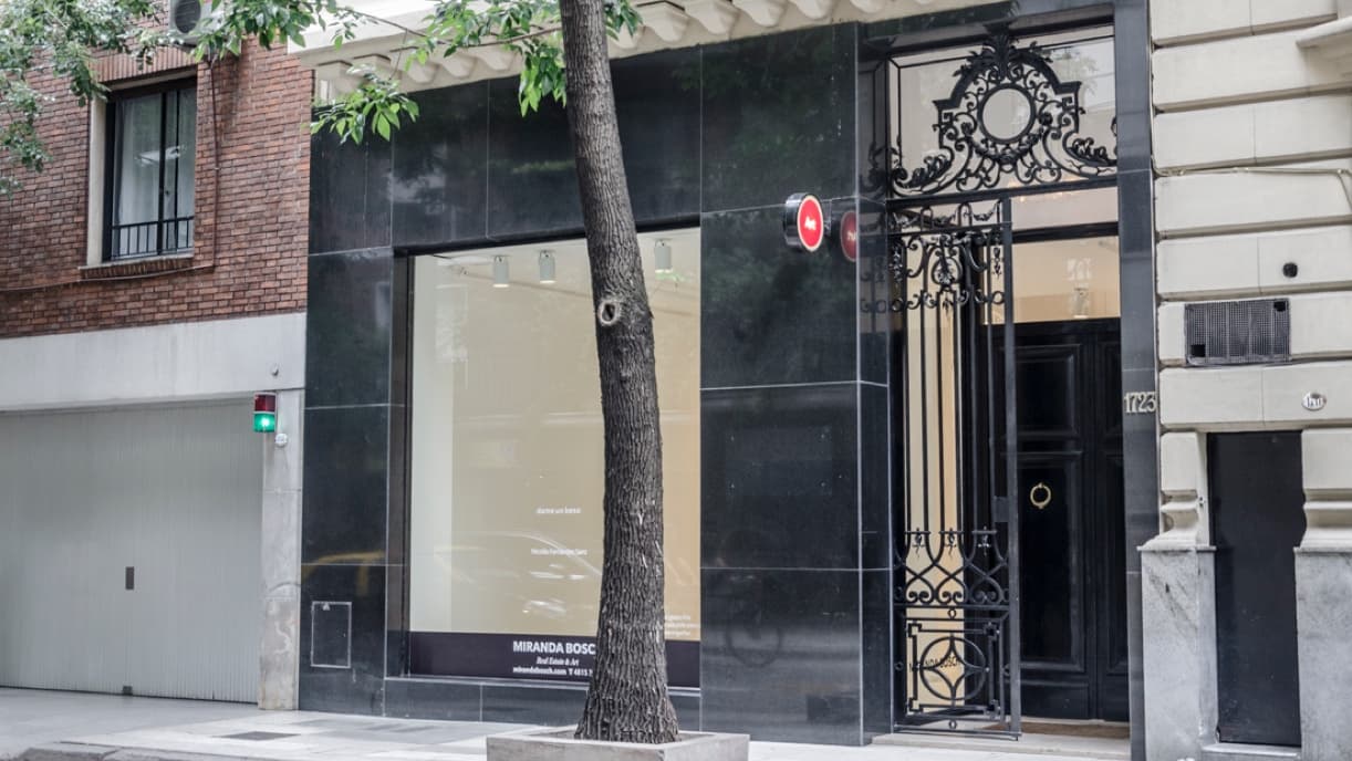 Local comercial de Miranda Bosch a la calle