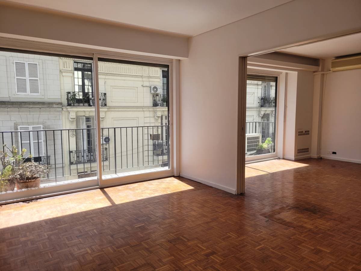 Arenales y Carlos Pellegrini (Imagen número 1)