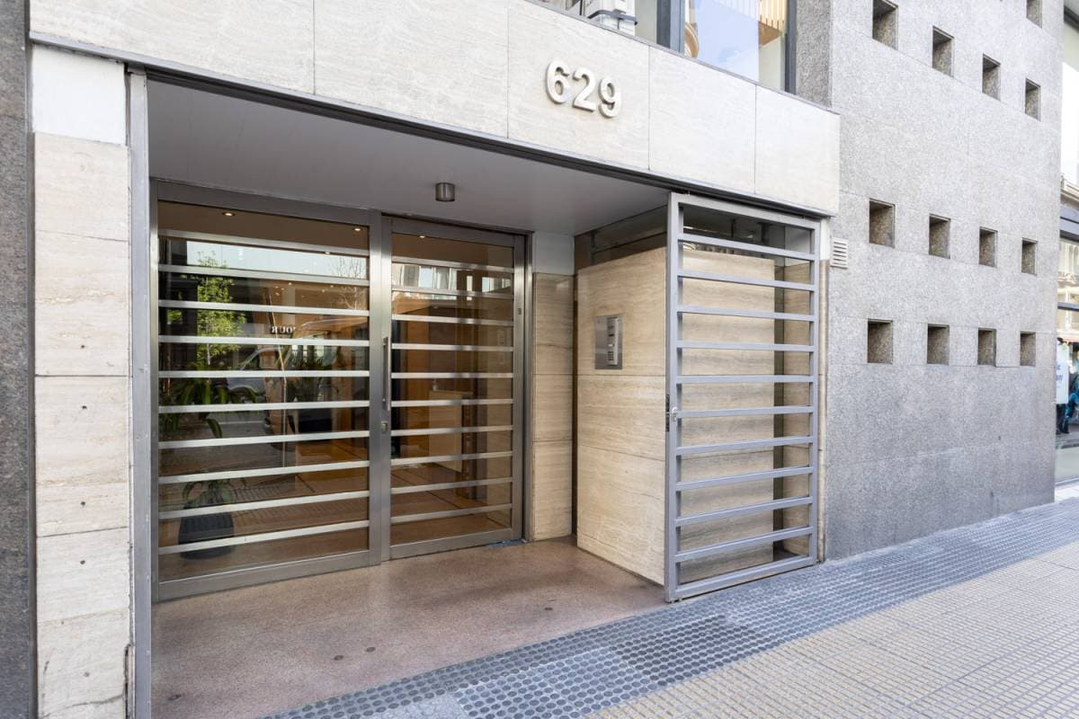 Oficinas corporativas en alquiler - Piso 12 (Imagen número 1)