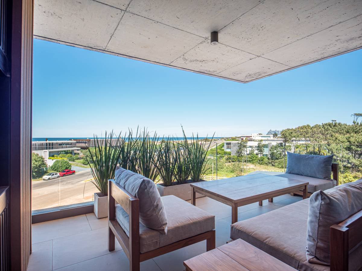 Departamento en alquiler en Manantiales de 3 dormitorios (Imagen número 2)