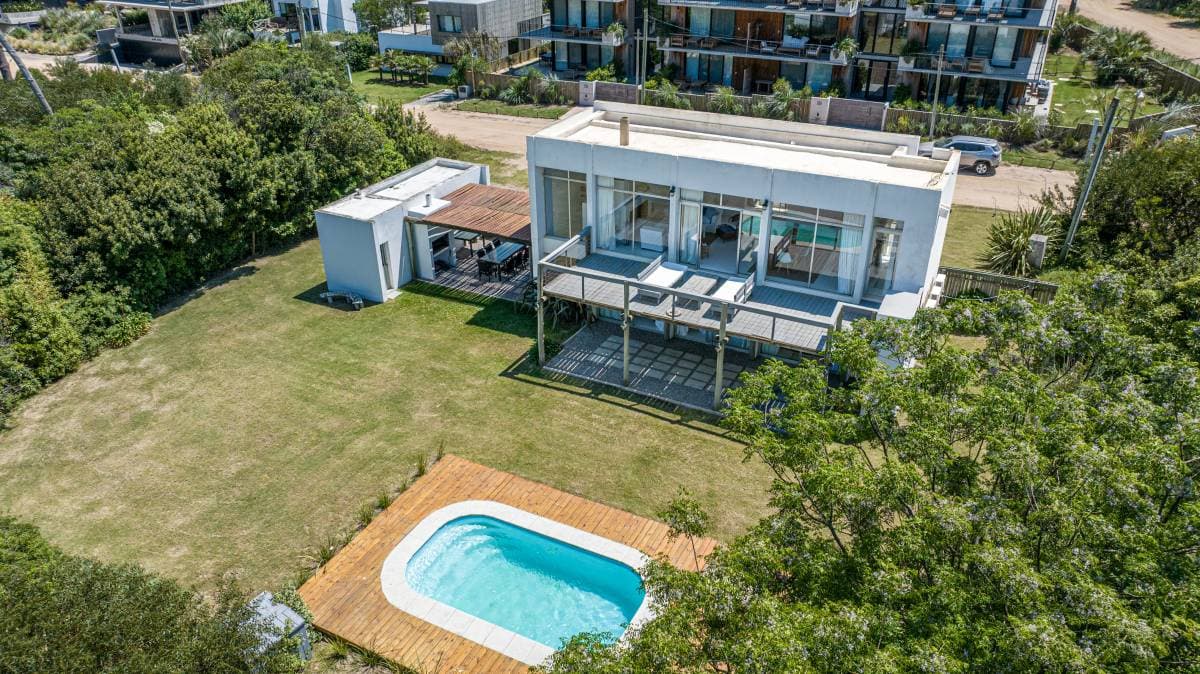 Casa en alquiler en La Juanita con vista al mar de 4 dormitorios (Imagen número 2)