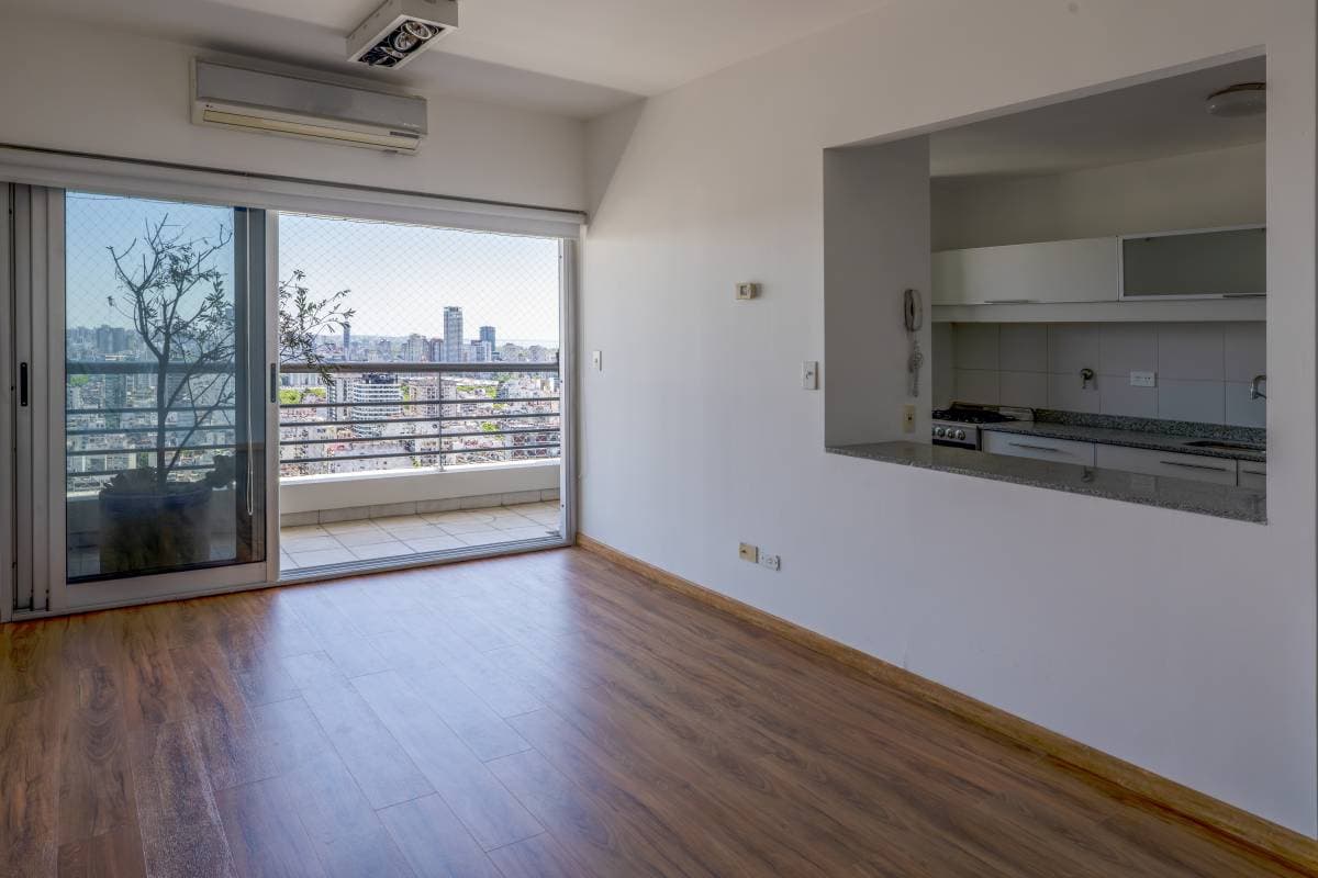 Güemes y Coronel Díaz (Imagen número 1)