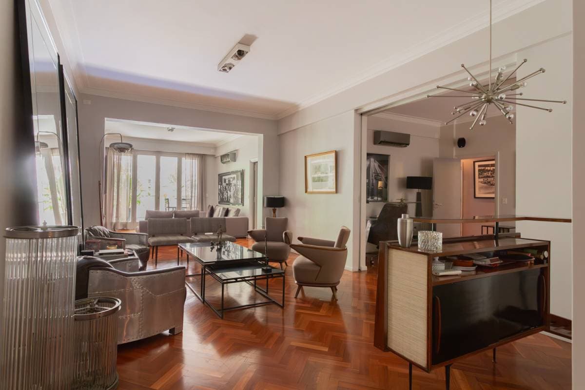 Juncal y Carlos Pellegrini (Imagen número 2)