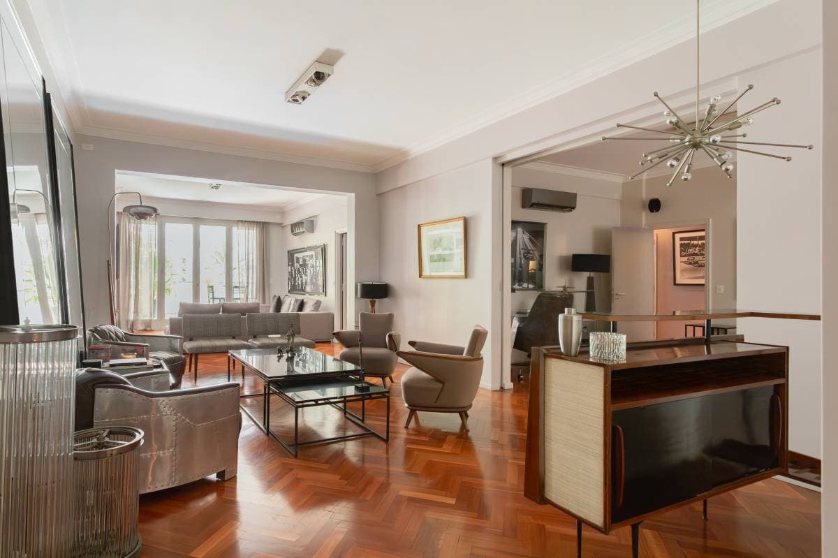 Juncal y Carlos Pellegrini (Imagen número 1)