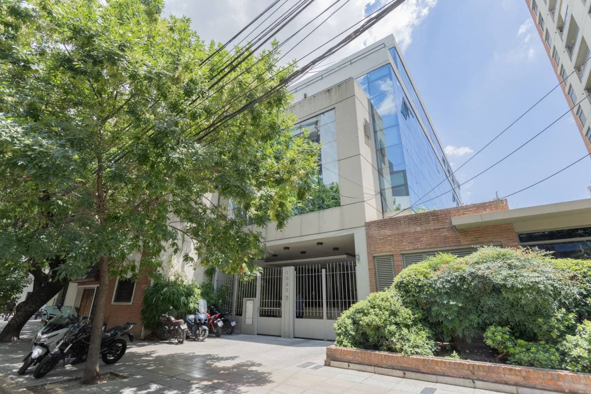 Excelente oficina semi-amoblada en Nuñez (Imagen número 1)