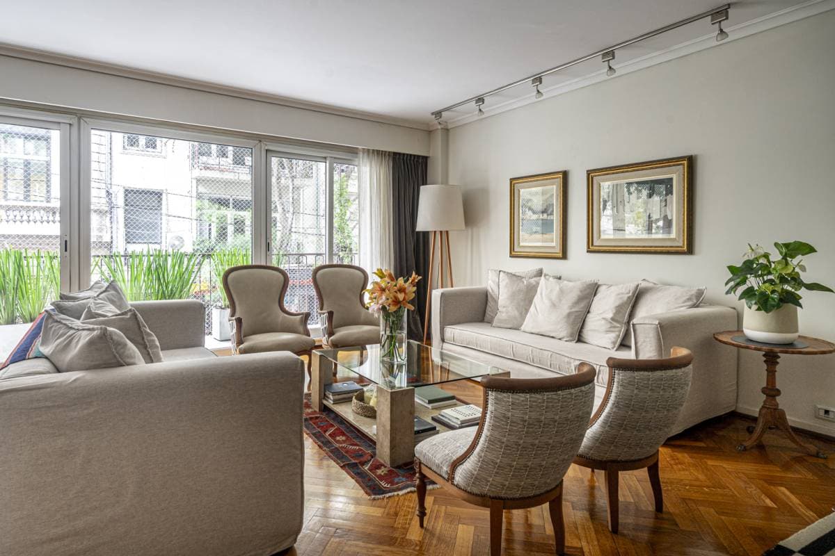 Uruguay y Arenales (Imagen número 1)