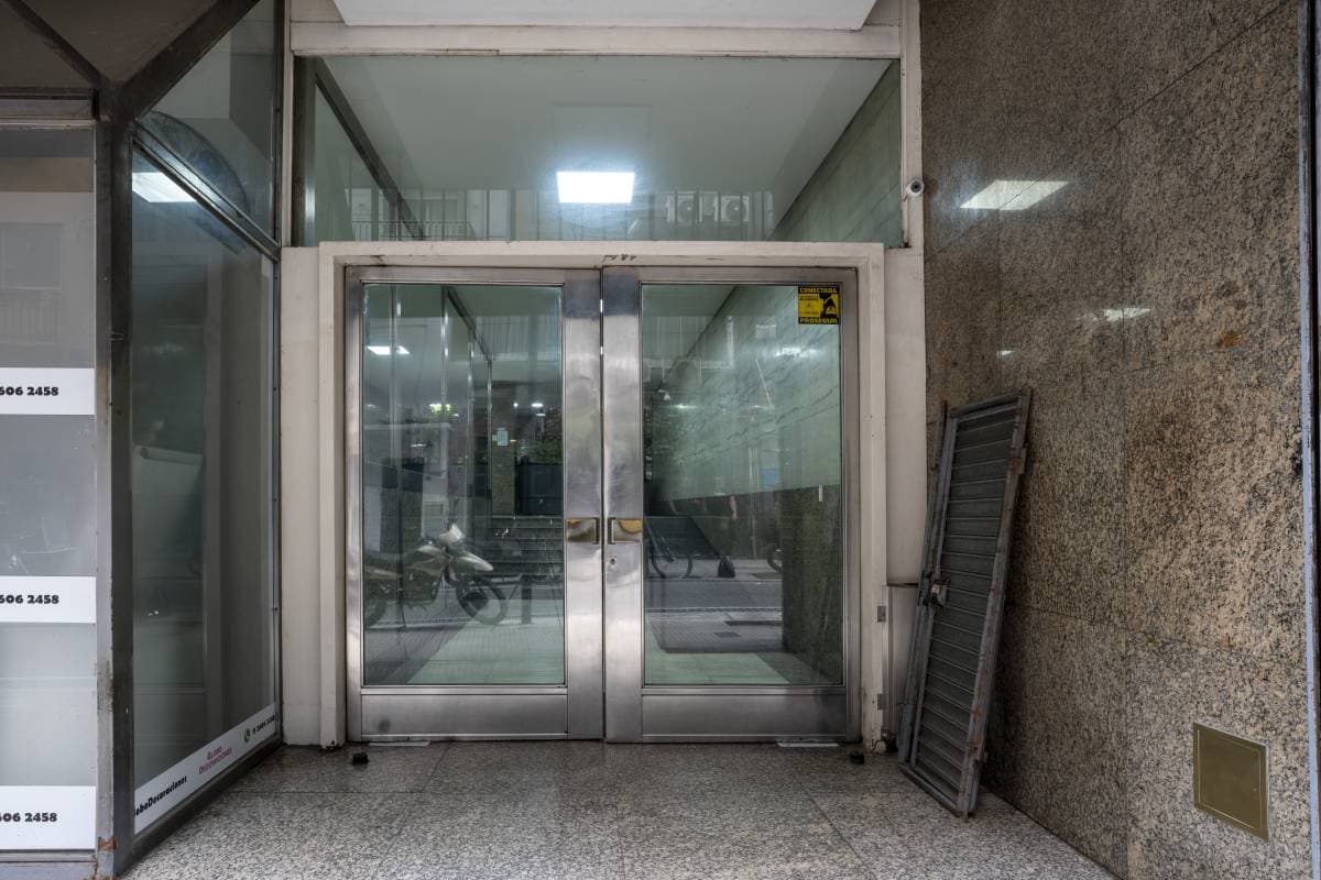Oficina corporativa en alquiler -  Excelente vista (Imagen número 2)