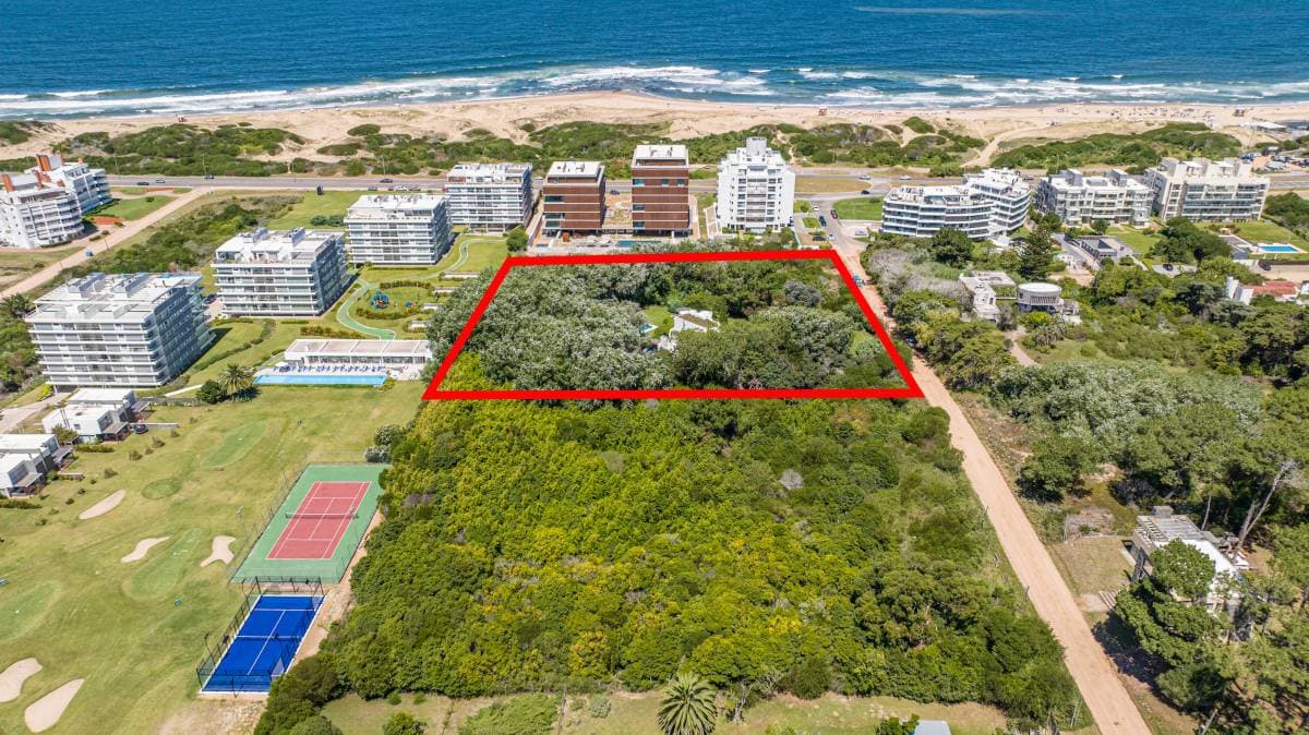 Lote en venta de 1 ha. en Rincon del Indio a 1 cuadra del mar (Imagen número 1)