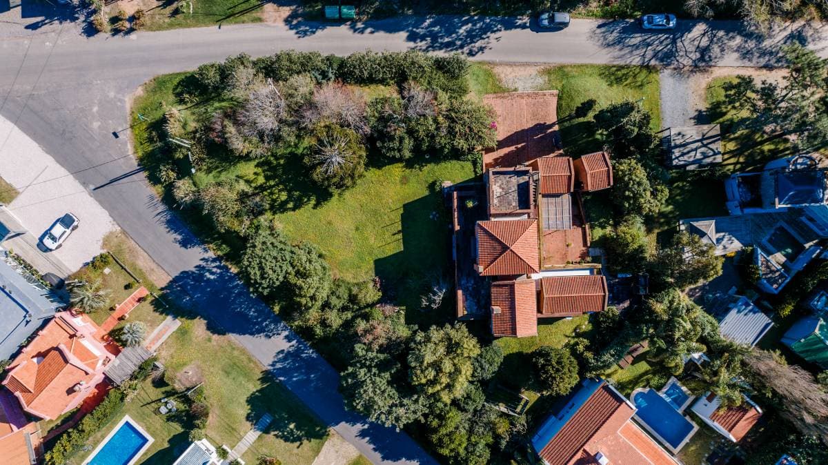 Casa en venta en La Barra de 5 dormitorios con vista al mar (Imagen número 2)