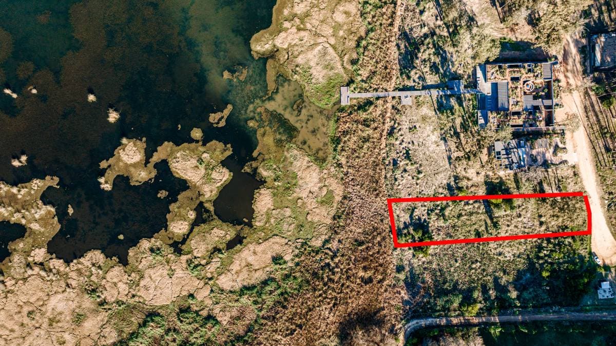 Lote en venta de 1.126 m2 sobre la costa de Laguna Blanca - Reserva Montoya (Imagen número 3)