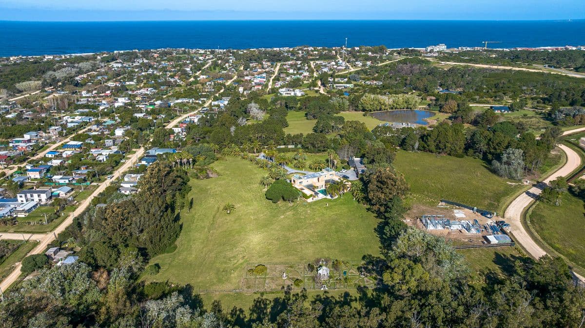 Chacra en venta de 5 has. en el Chorro con casa de 1000 m2 (Imagen número 2)