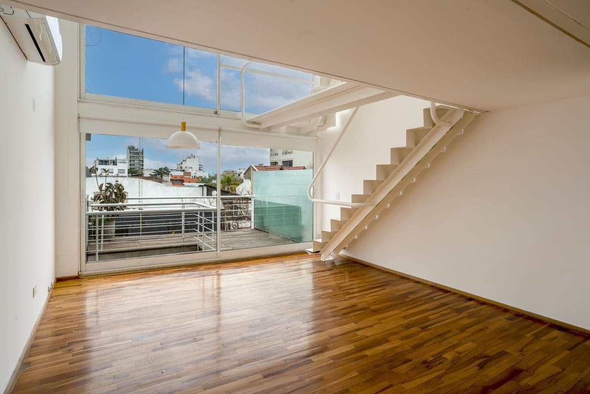 Zapiola y Av. Congreso - Duplex con terraza de uso exclusivo (Imagen número 2)