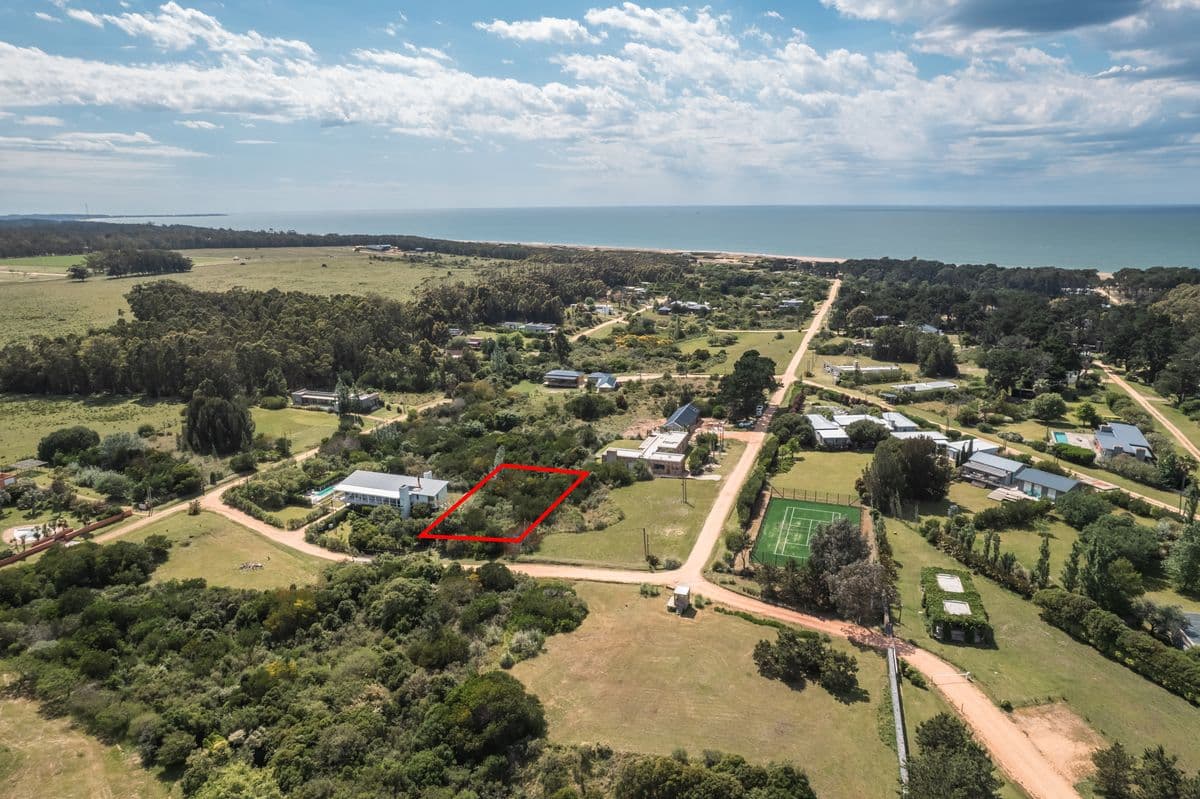 Lote de 720 m2 en venta en el Barrio San Vicente, 1 (Imagen número 1)