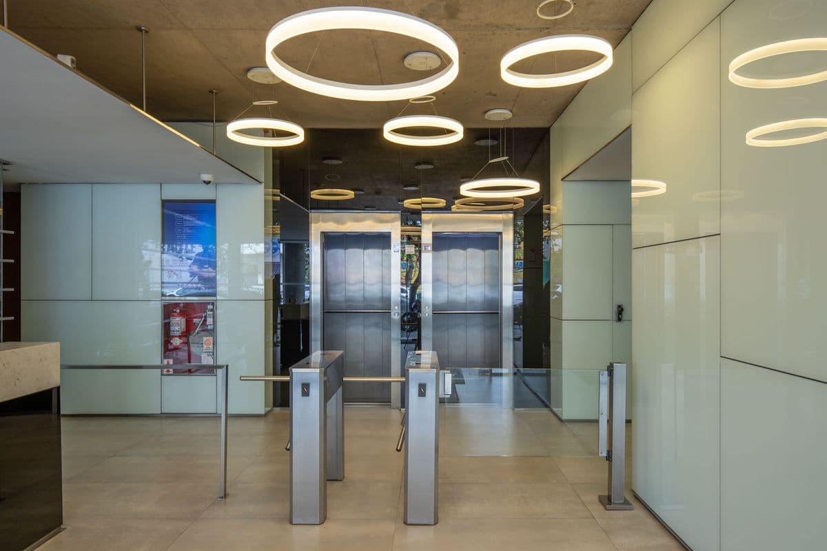 Oficina en Alquiler amoblada en Parque Patricios (Imagen número 2)
