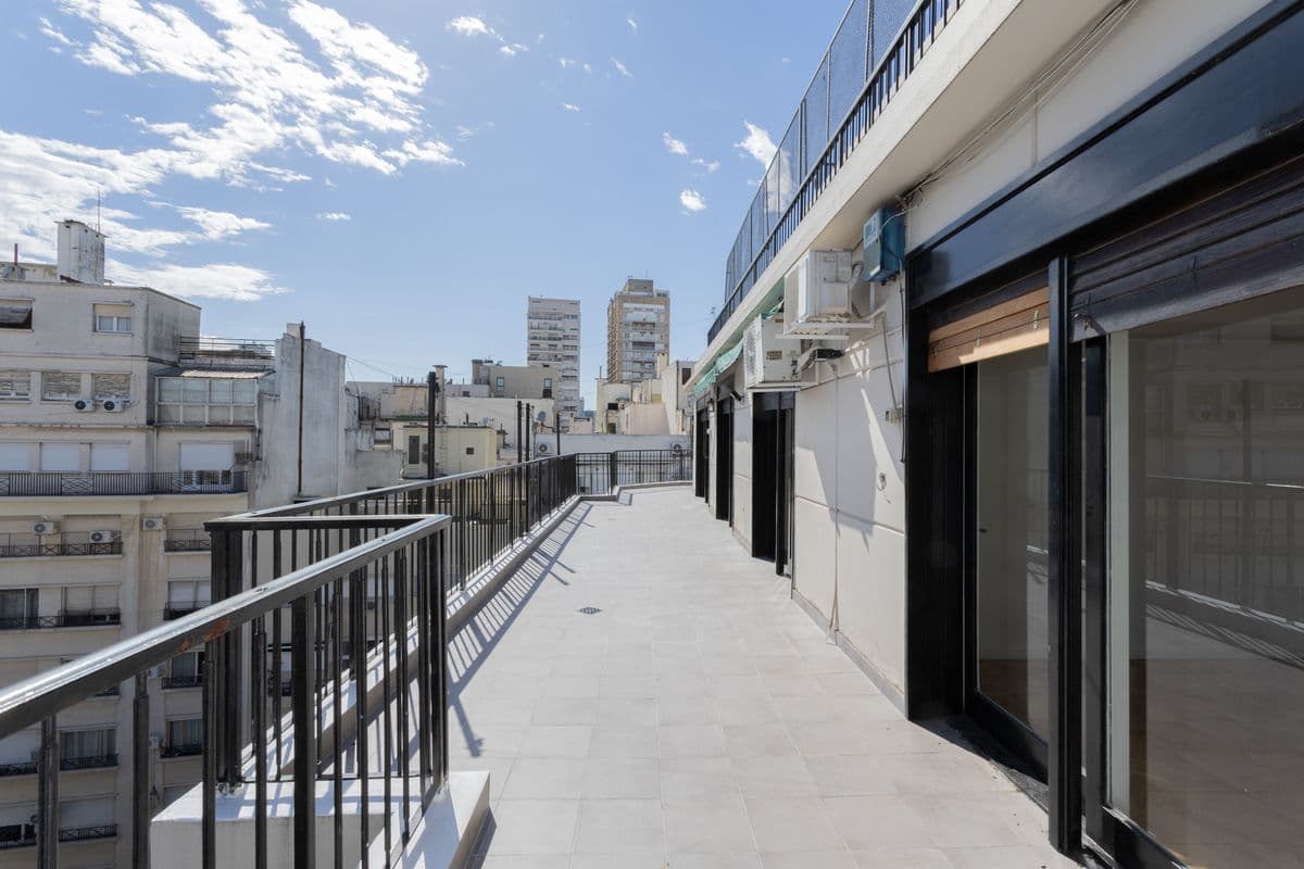 Montevideo y Arenales (Imagen número 1)