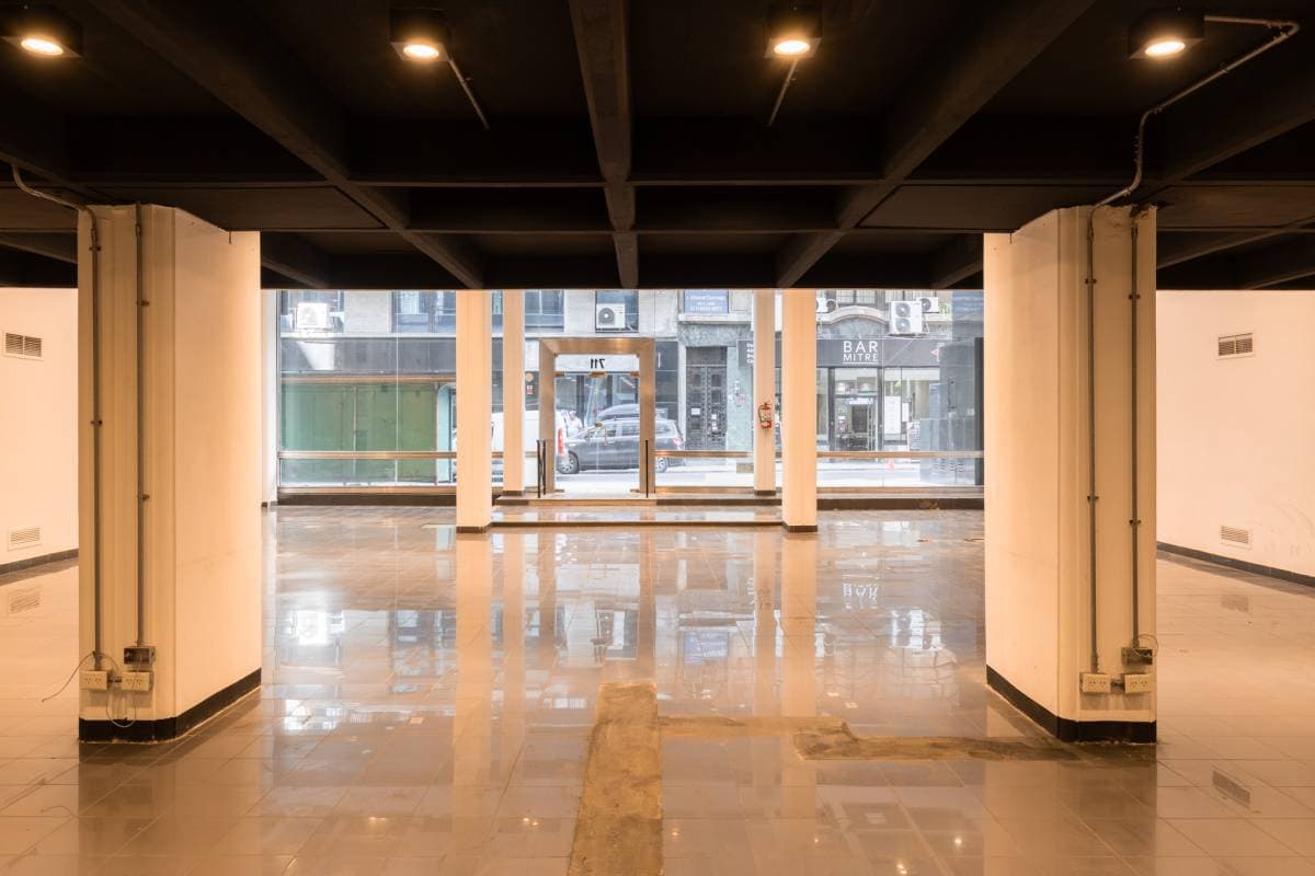 Local en Alquiler en Bartolome Mitre 711 esquina Maipu (Imagen número 1)