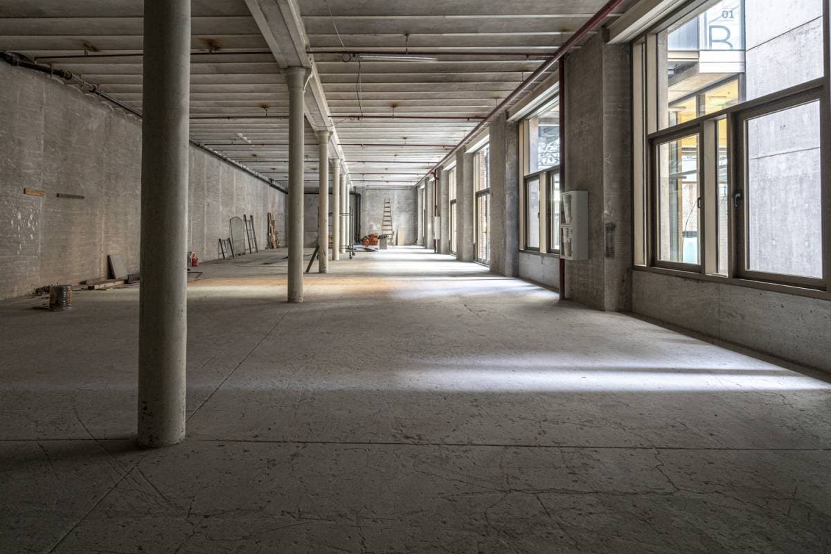 Local a estrenar - apto todo destino - vista exclusiva al patio central (Imagen número 1)