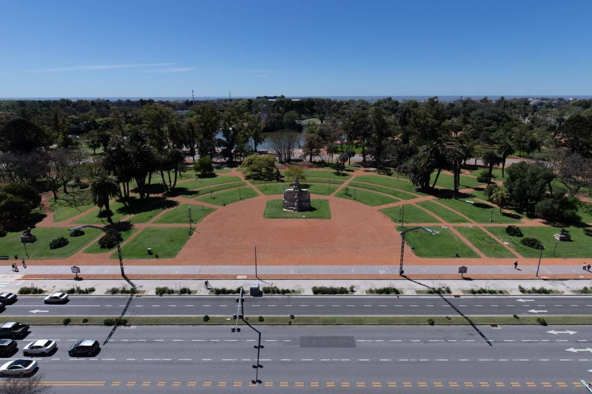 Av. del Libertador y Fray Justo Santa María Oro (Imagen número 1)