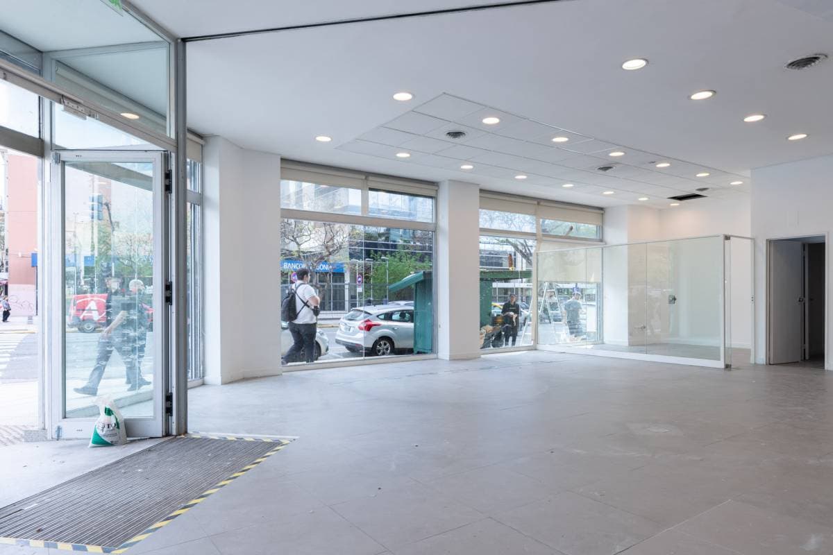 Local Comercial Único en Buenos Aires – Av. Belgrano y Bernardo de Irigoyen (Monserrat) (Imagen número 3)