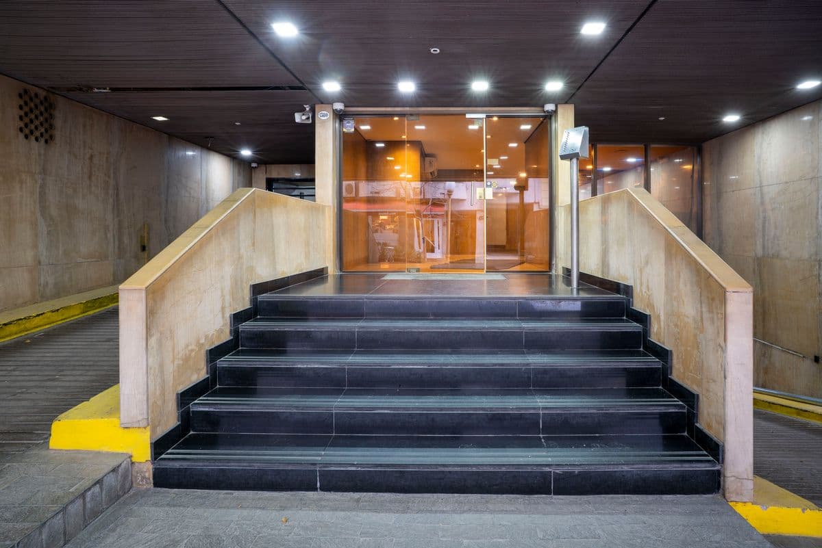 Exclusivo Piso de Oficinas Premium a Estrenar | Mobiliario de Diseño y Máxima Categoría en Retiro (Imagen número 2)